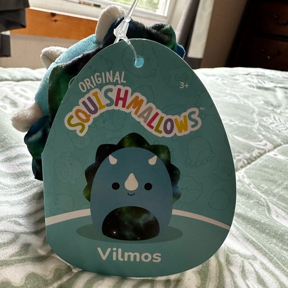 squishmallow galaxy triceratops keychain - Picture 2 of 5